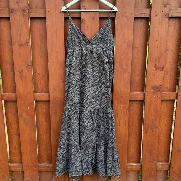 Old Navy Dresses & Skirts - Old Navy Maxi Dress